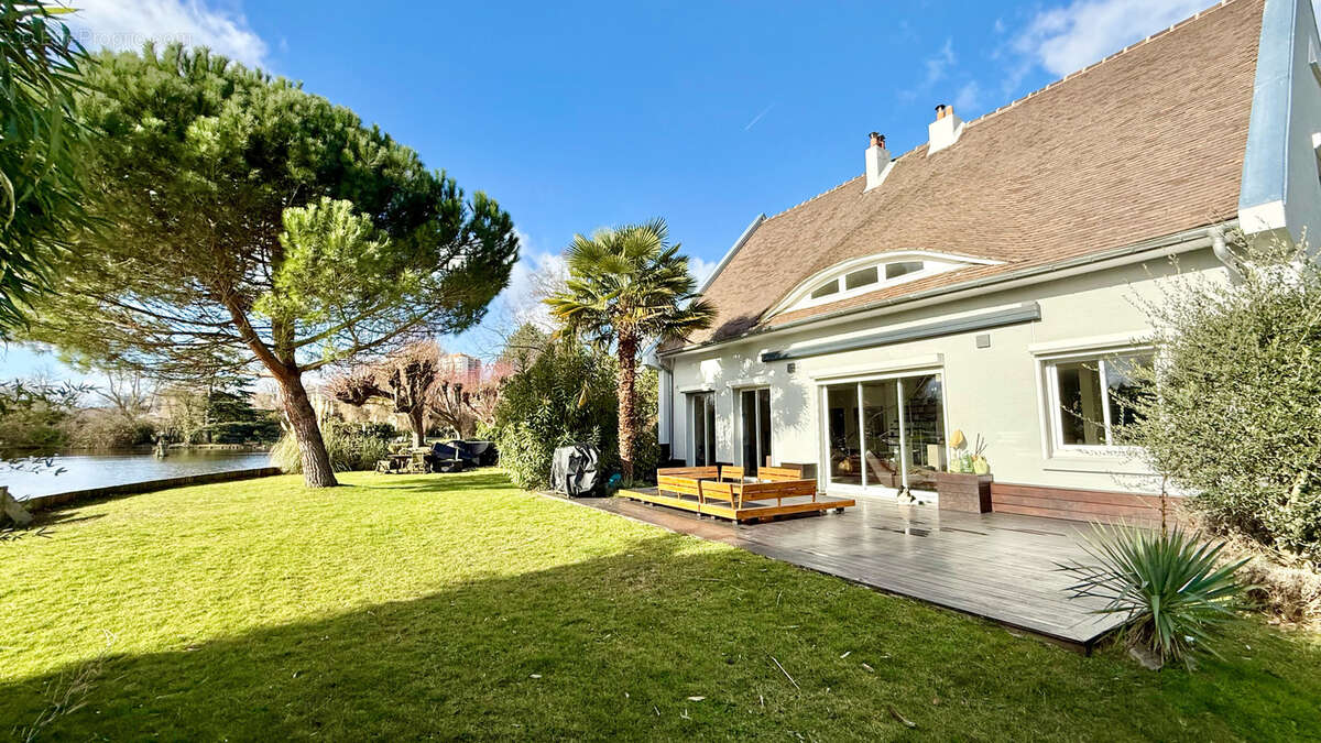 Maison à ENGHIEN-LES-BAINS