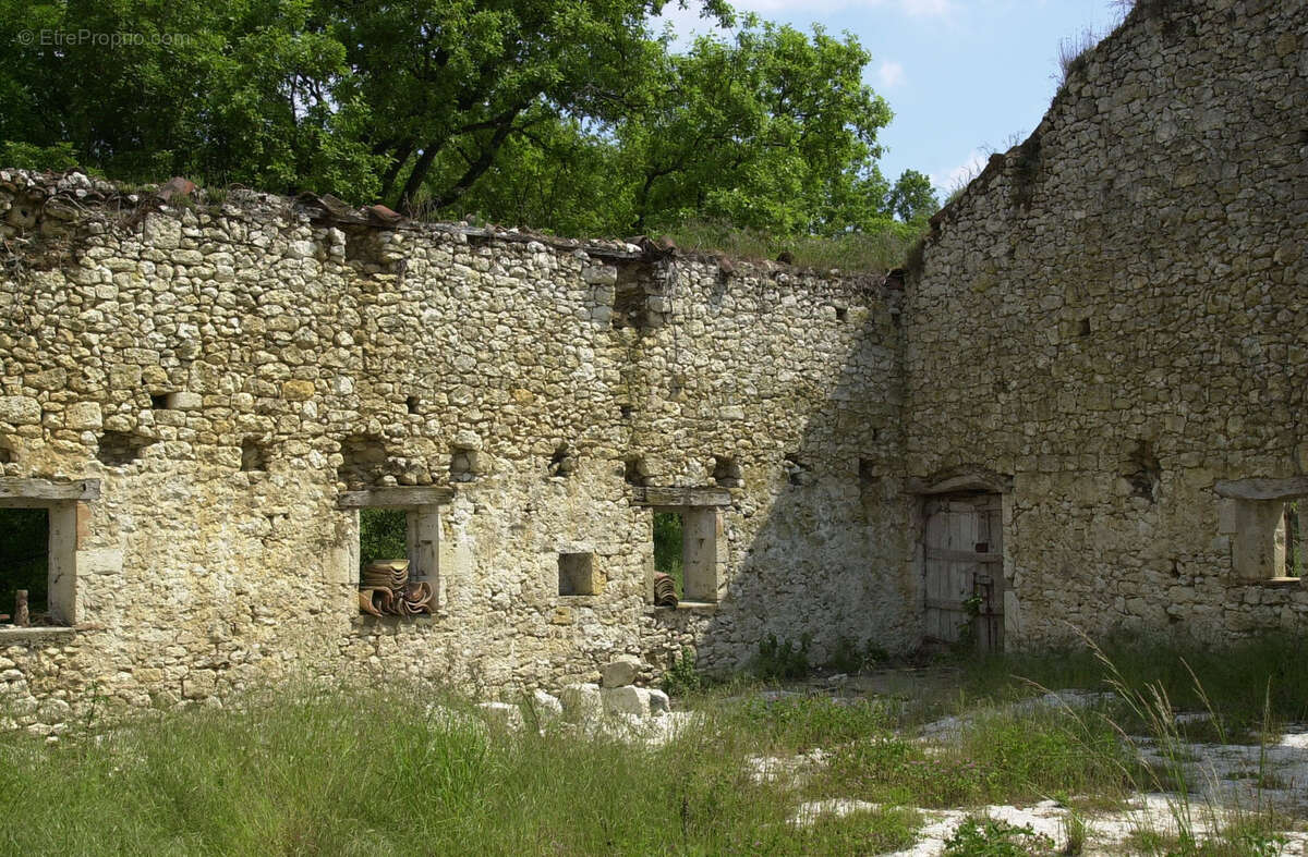 Terrain à LAROQUE-TIMBAUT