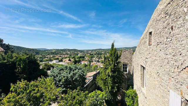 Maison à VAISON-LA-ROMAINE