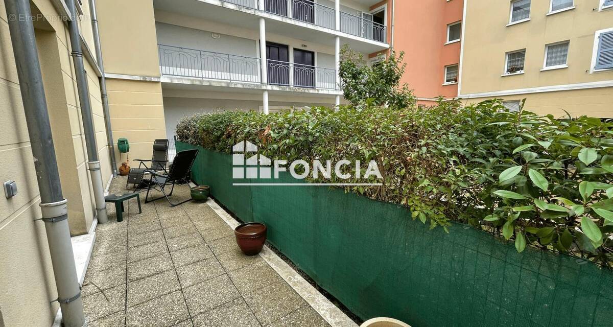 Appartement à CORBEIL-ESSONNES