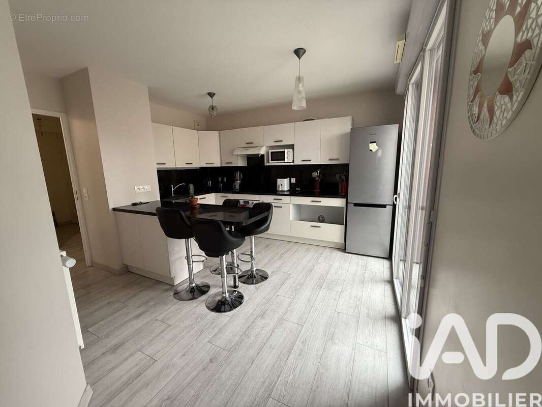 Photo 2 - Appartement à VERT-SAINT-DENIS