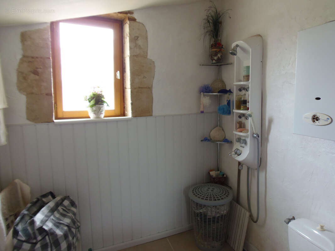 Maison à SAINT-DIZANT-DU-GUA