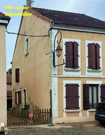 Maison à NEUVY-SUR-LOIRE