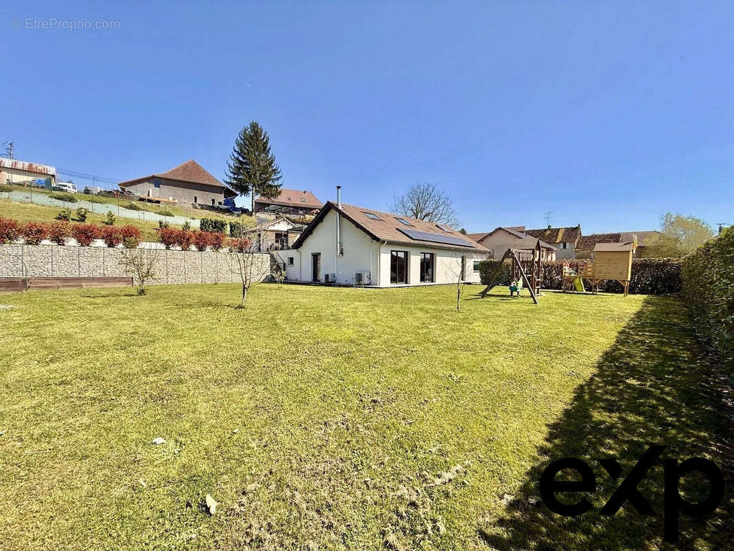 Maison à SAINT-GENIX-SUR-GUIERS