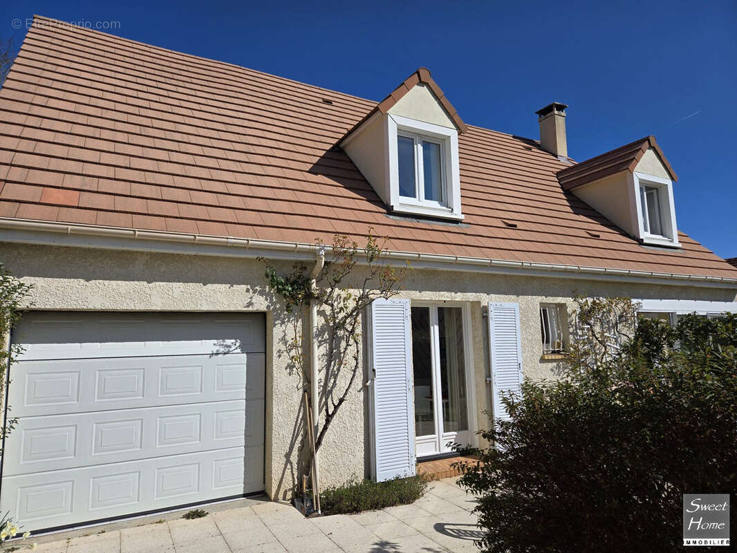 Maison à SAINT-REMY-LES-CHEVREUSE