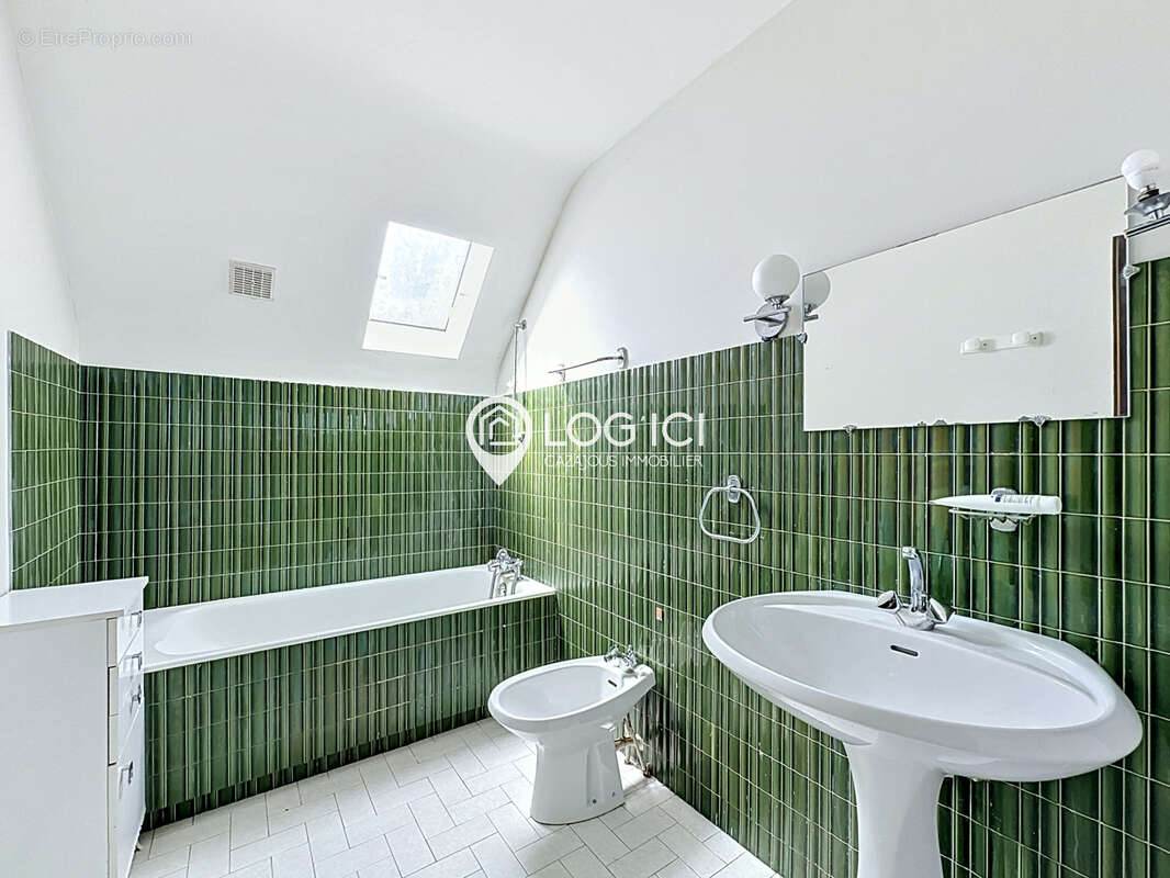 NAY - Vente Maison familiale atypique T9 sur 3 niveaux avec piscine - photo 19