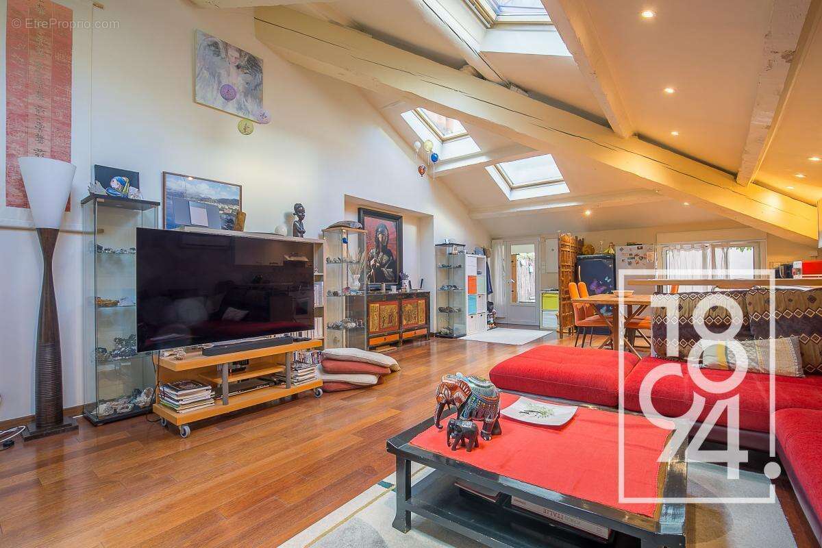 Appartement à MARSEILLE-6E