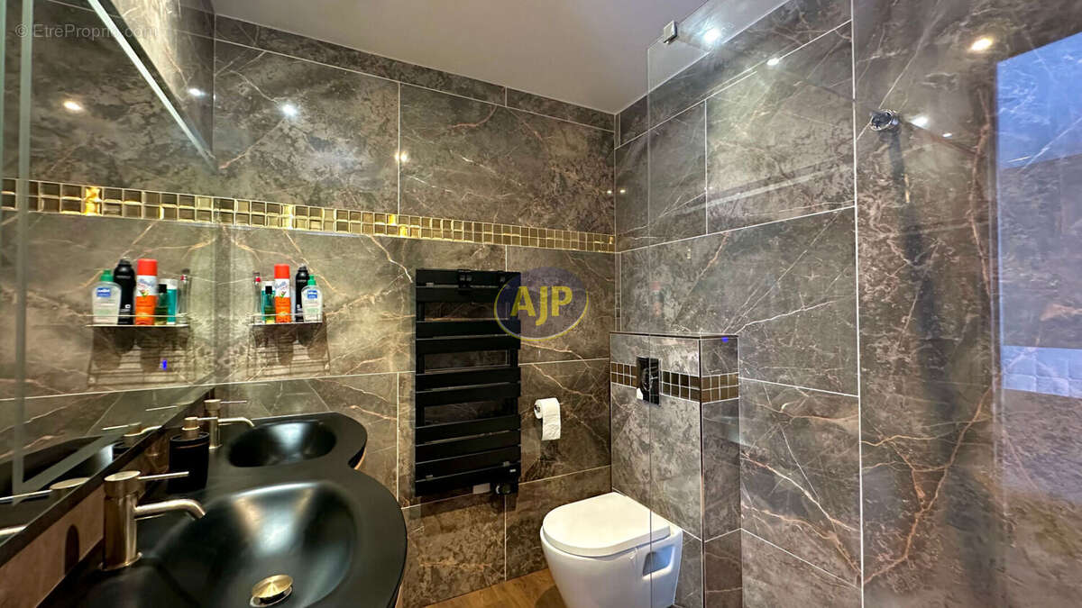 Maison à SAINT-MARTIN-DE-HINX