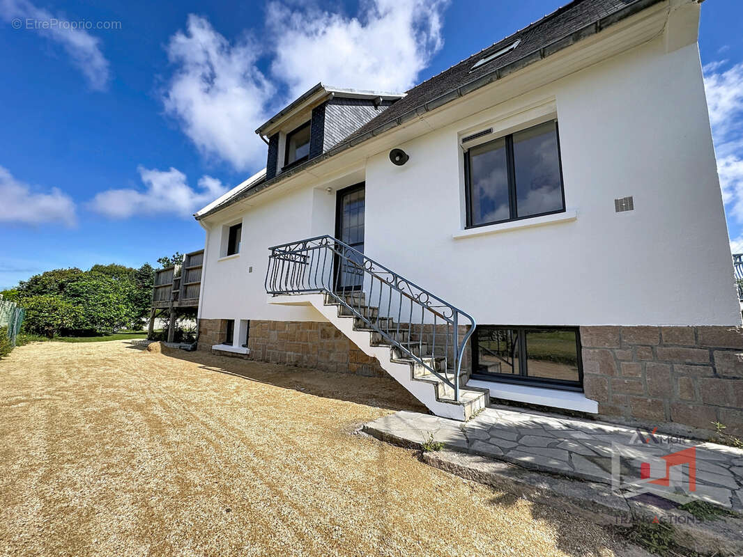 SAINT QUAY PERROS : Maison d'habitation proche commerce au grand calme. - photo 12