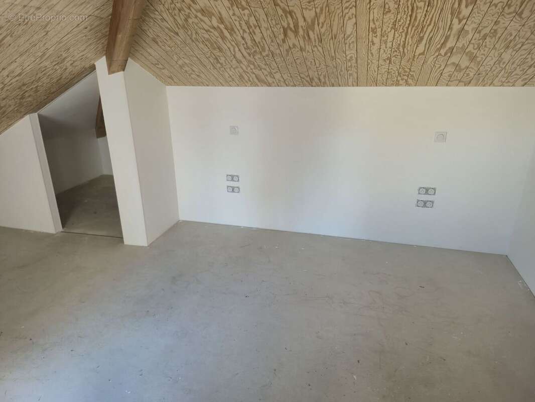 Appartement à BARAQUEVILLE