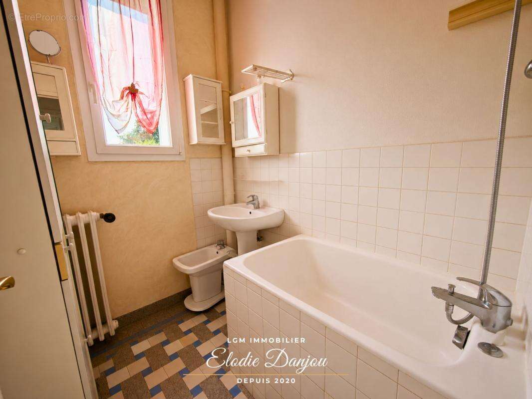 Maison en pierre – 2 chambres - Jardin et garage – Vendôme centre - photo 9