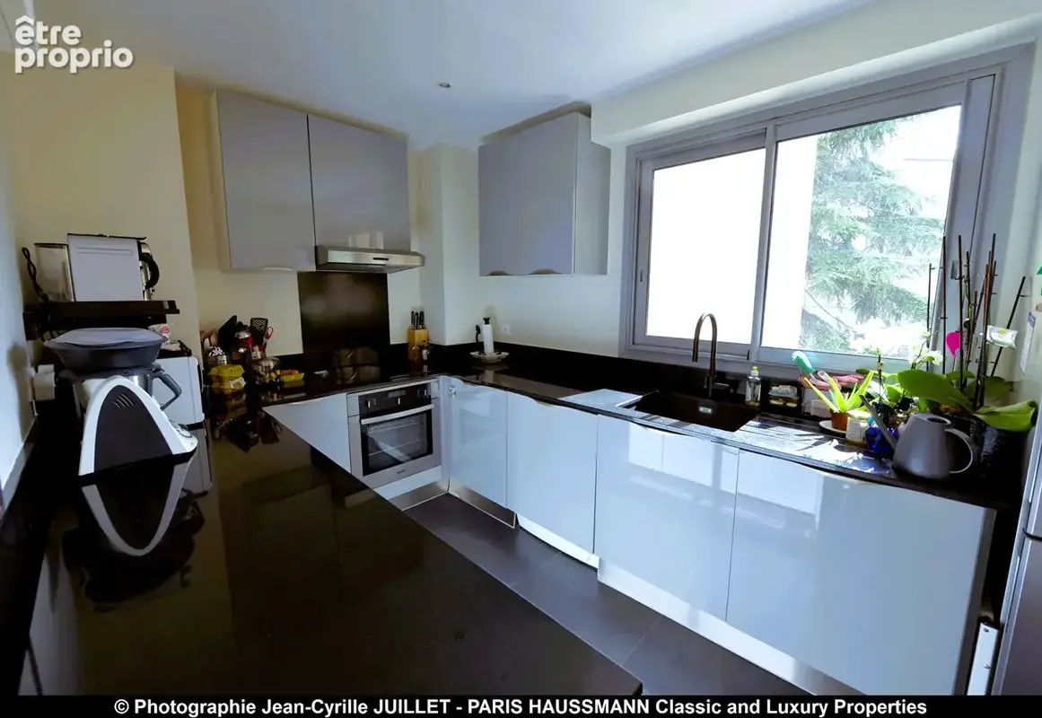 Appartement + cave + parkings (en option) + studette (en option). - photo 4