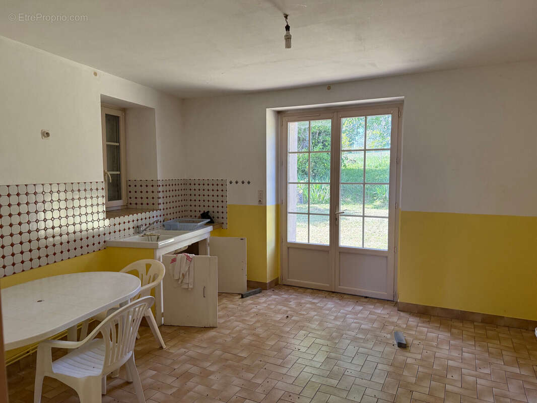 Maison à LA FORET-DU-TEMPLE