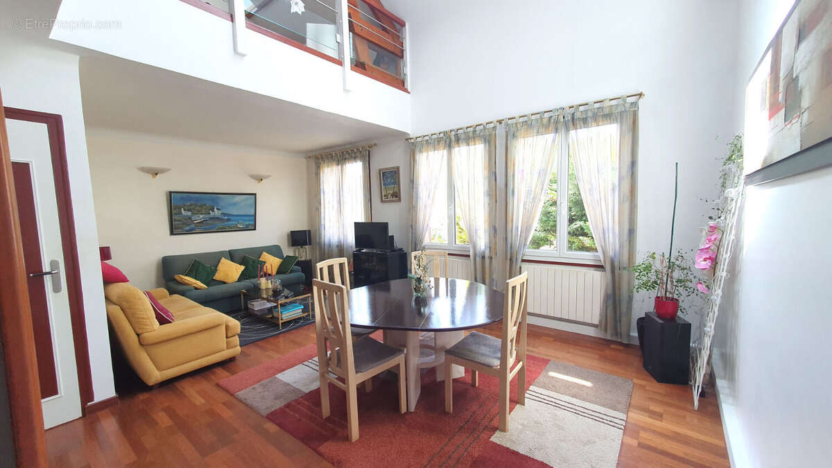 Maison à L&#039;HAY-LES-ROSES