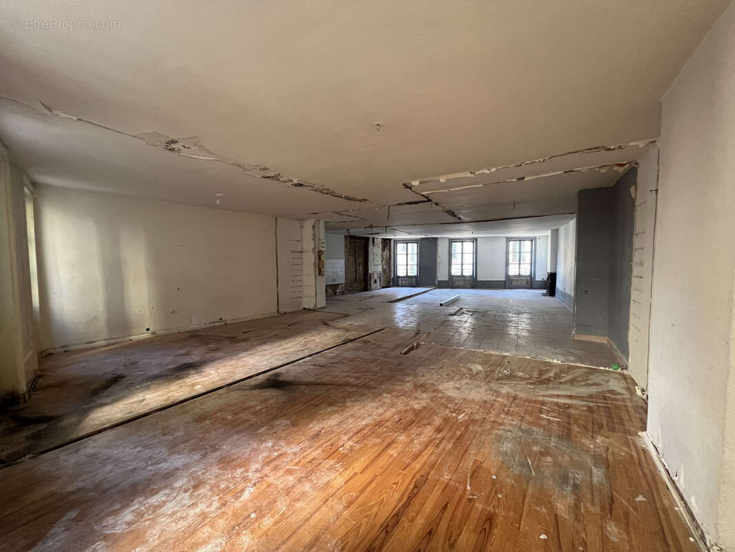 Appartement à SAINT-ETIENNE