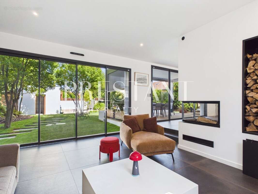 Villa contemporaine en état neuf  Anglet, proche forêt de Chiberta - photo 4