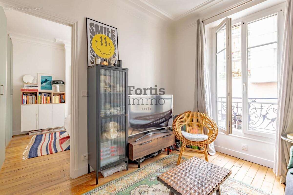 Appartement à PARIS-18E