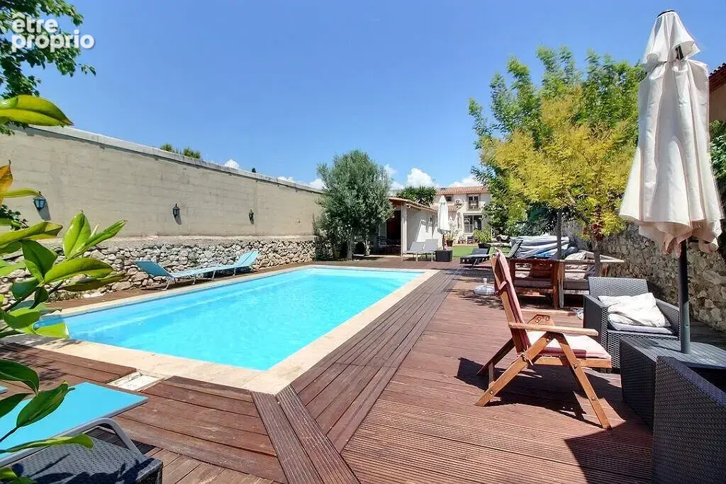 Marseille 10 - secteur larrat / romain rolland -  maison principale - 2 maisons de plain-pied independantes - piscine - jardin - - photo 2
