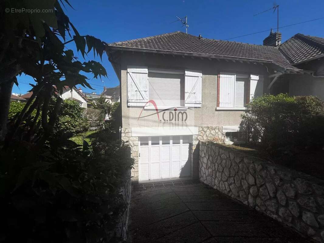 Maison à MELUN