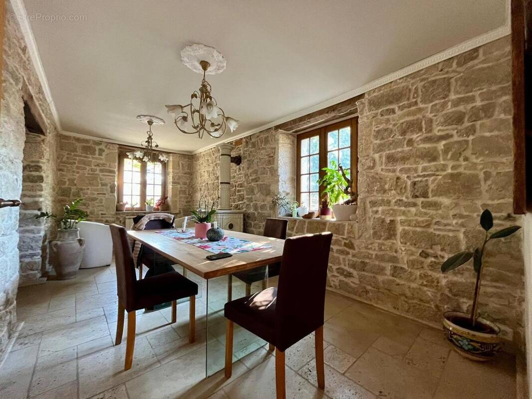 Photo 1 - Maison à PORT-LESNEY