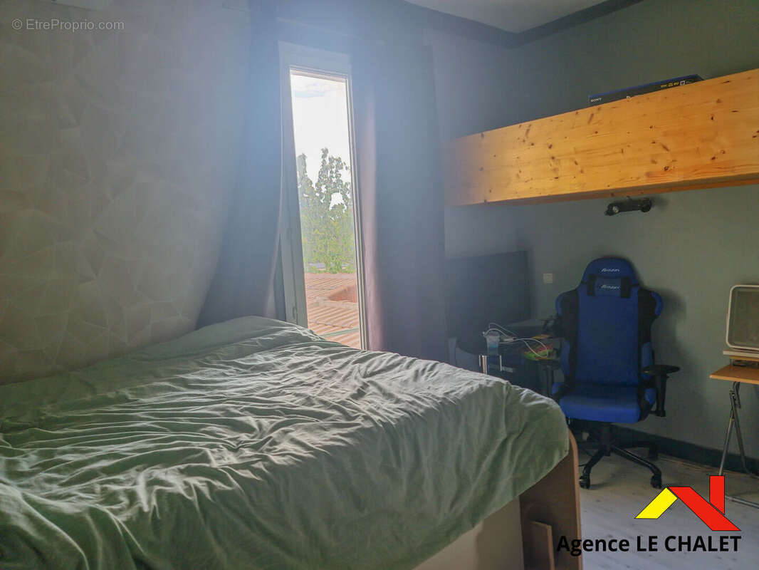 Maison à VILLENEUVE-LE-ROI