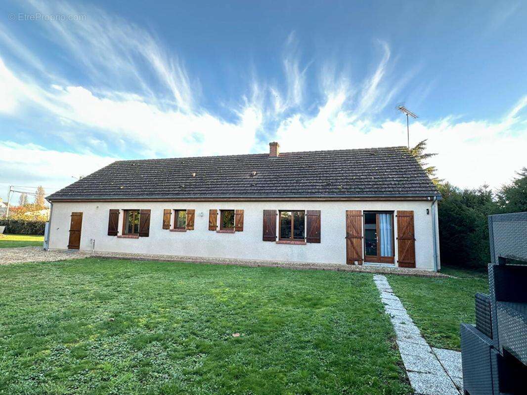 Maison à VILLEMANDEUR