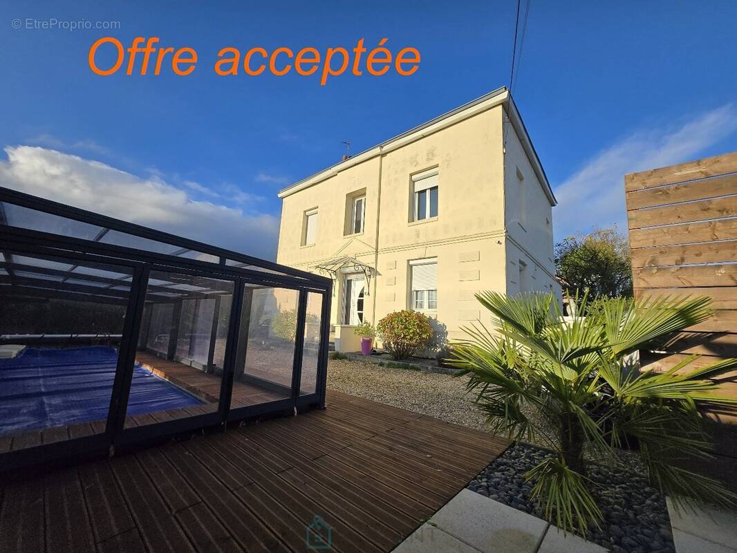 Maison à FRANQUEVILLE-SAINT-PIERRE