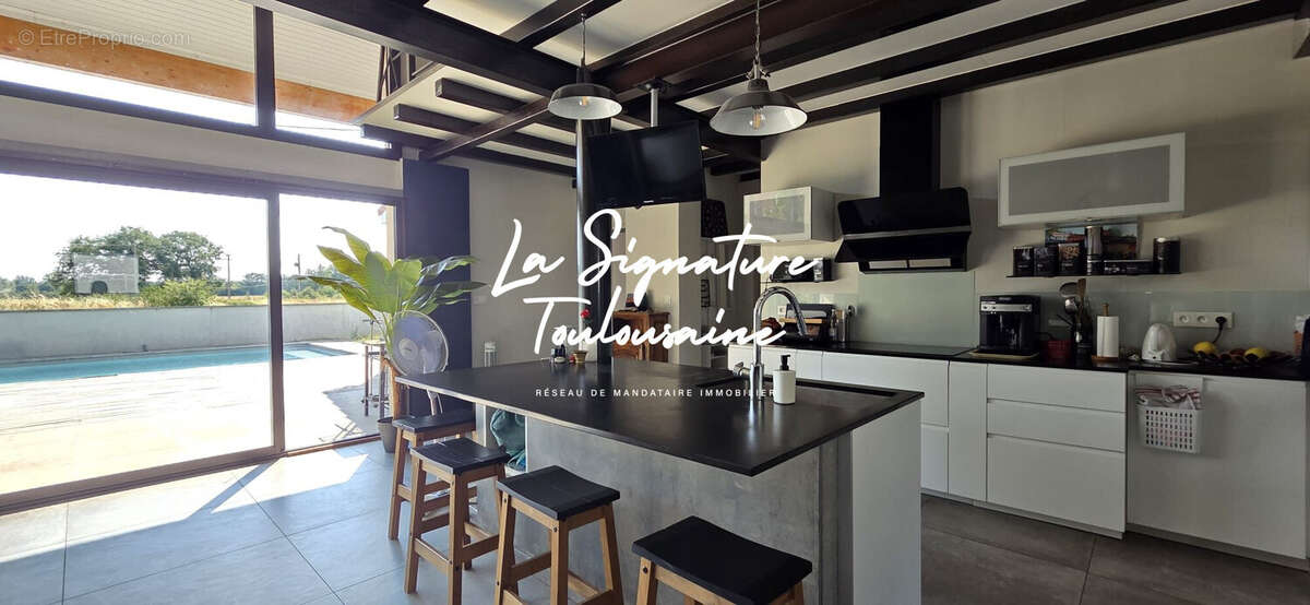 Maison 250 m² à Plaisance-Du-Touch  - photo 2