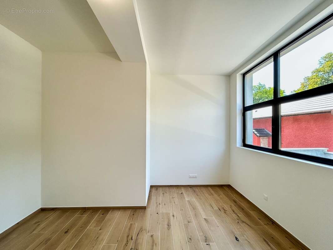 À vendre – Magnifique appartement T4 traversant de 196,16 m² au sol à Viuz-en-Sallaz - photo 10