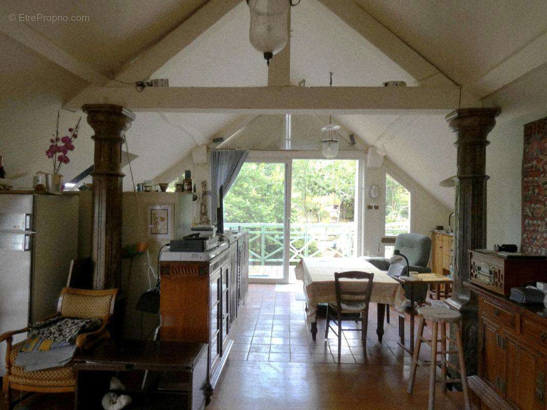 Maison 190 m² à Vaureal  - photo 2