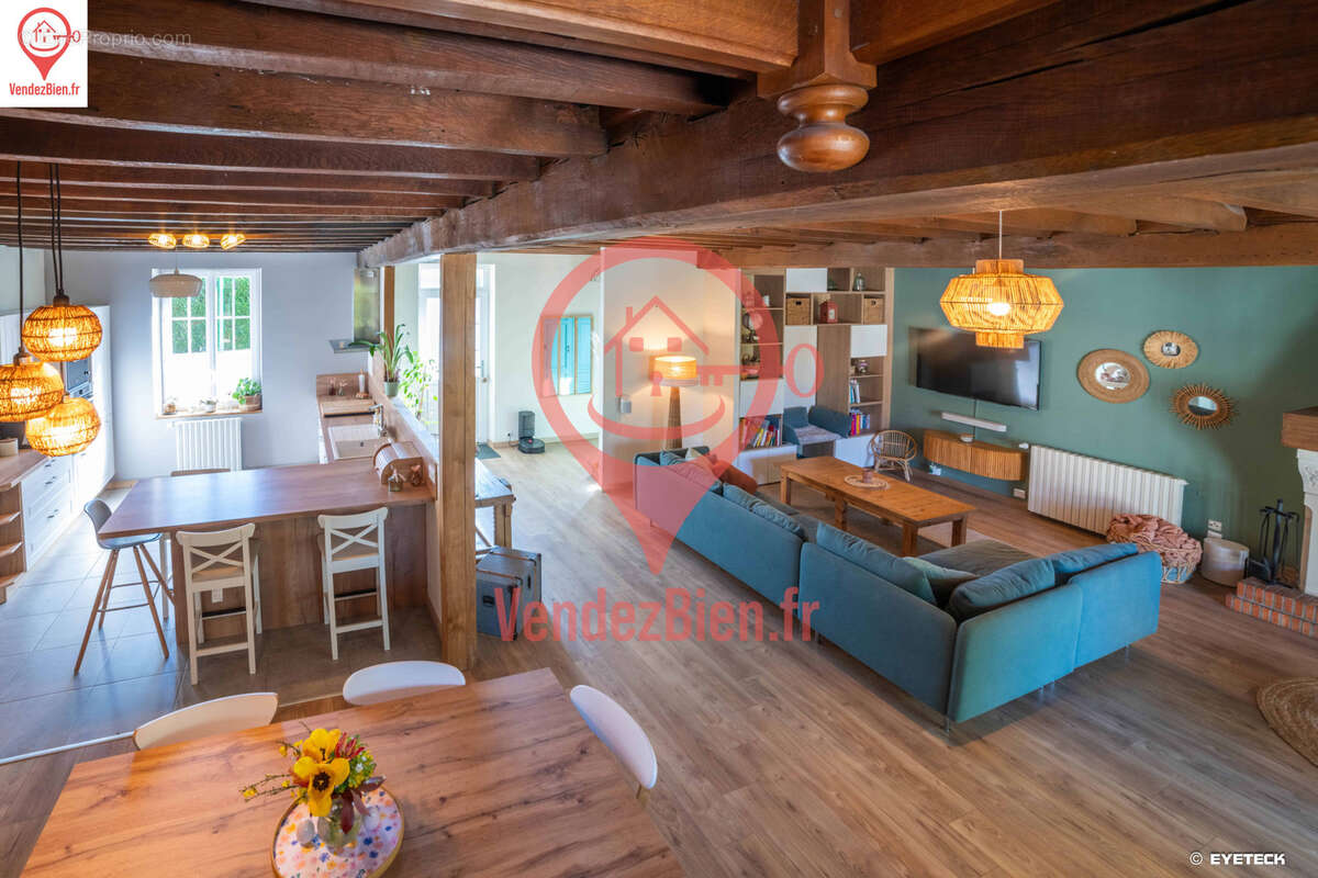 Maison à NEUVY-EN-SULLIAS