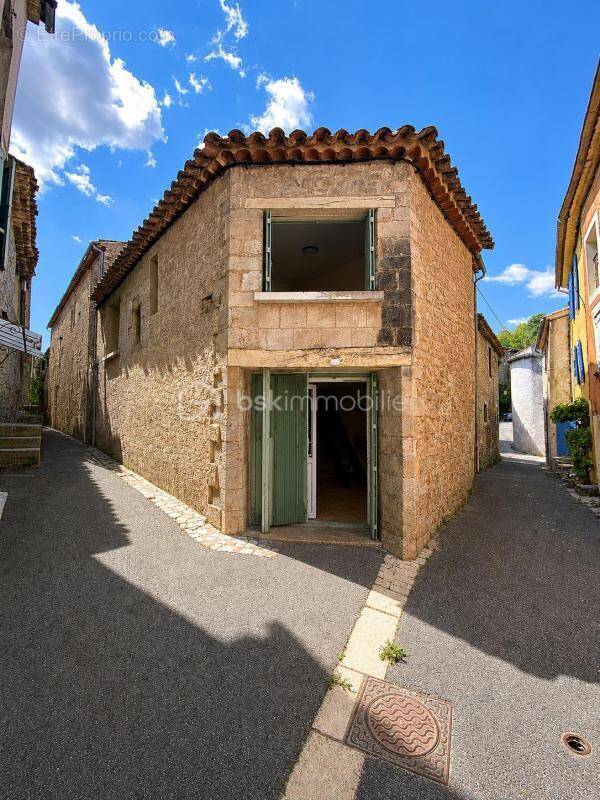 Maison à CERESTE