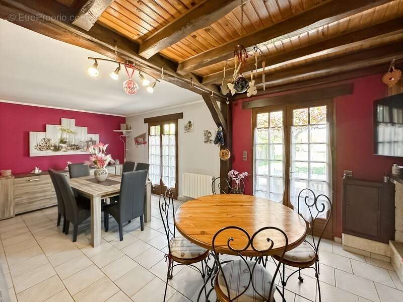 Maison à VILLEMARECHAL