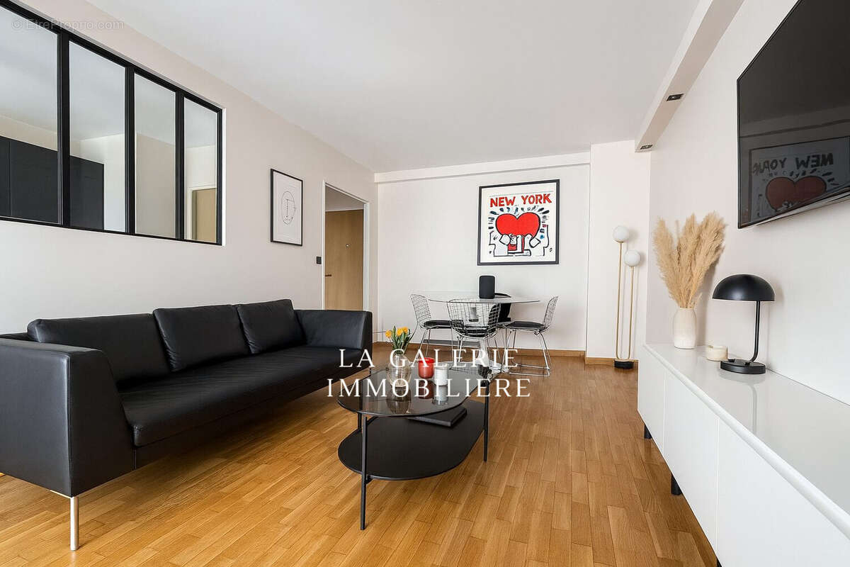 Appartement à SURESNES