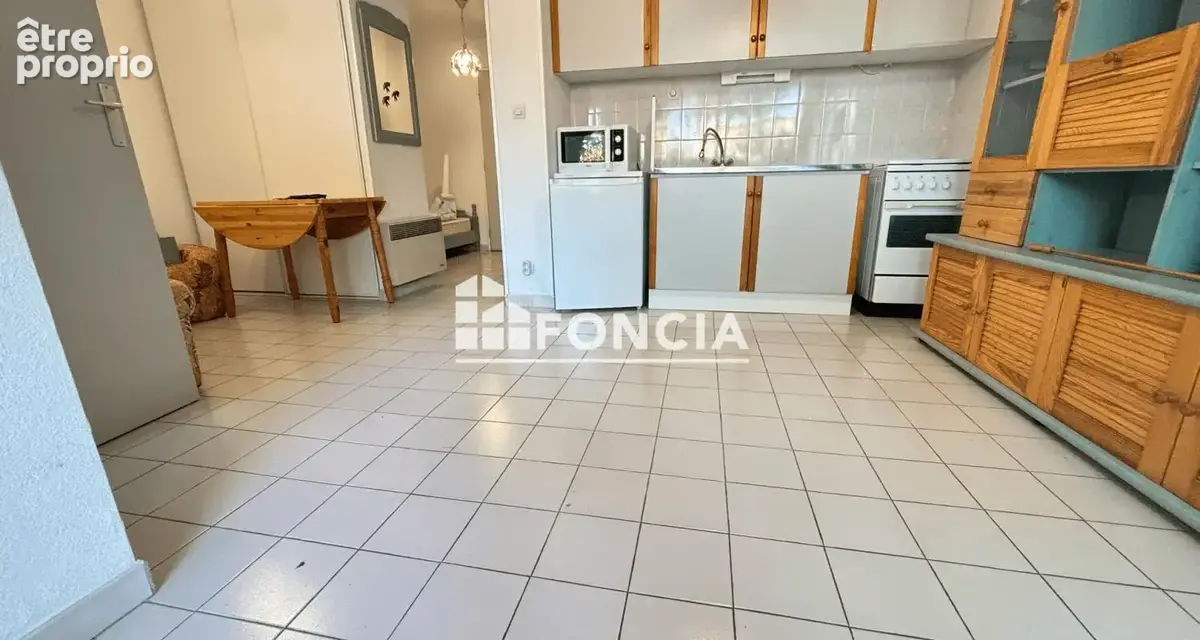 PORT CAMARGUE PLAGE NORD P2 cabine belle 32.38 m2 superficie parking - photo 2