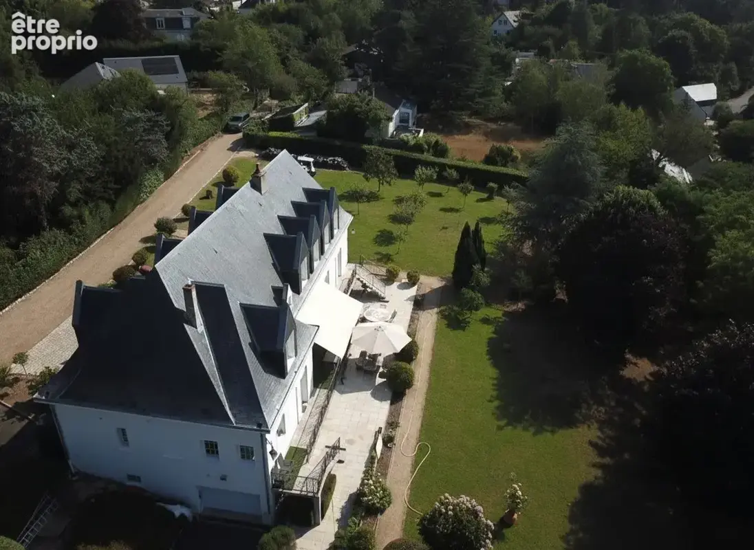 Maison 10 pièces 285 m² à vendre à Saint-Cyr-Sur-Loire (37540) - photo 3