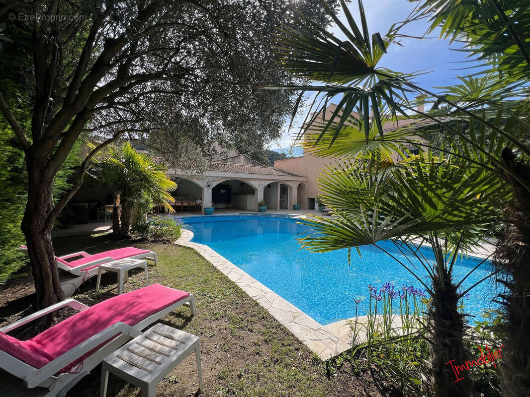 Maison à SAINT-MARCELLIN-LES-VAISON