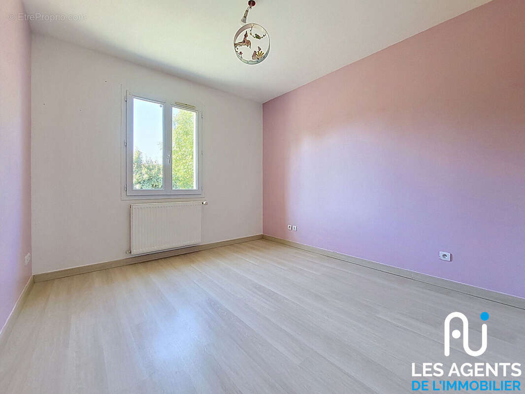 Maison  6 pièce(s) - photo 8