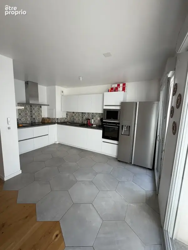 Schiltigheim   dernier etgae - 4 pièces de 79 m2 avec balcon et garage   dpe b - vente interactive - photo 2