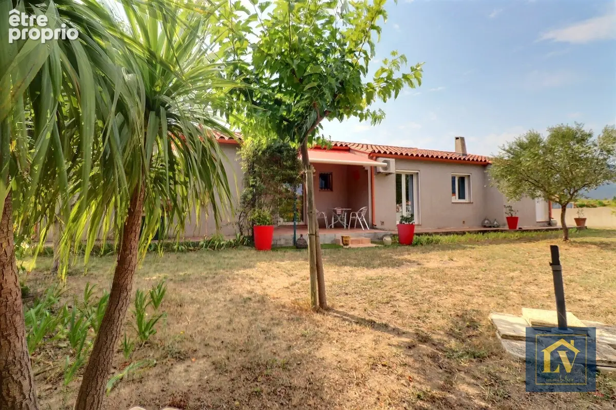 A vendre villa plain pied 5 pièces avec garages, jardin et piscine - photo 2