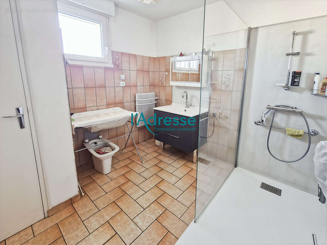 Maison à MONTREVAULT