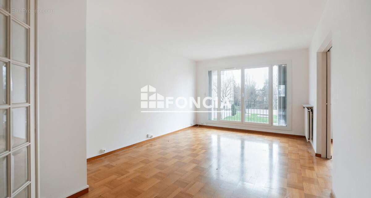 Appartement à BOISSY-SAINT-LEGER