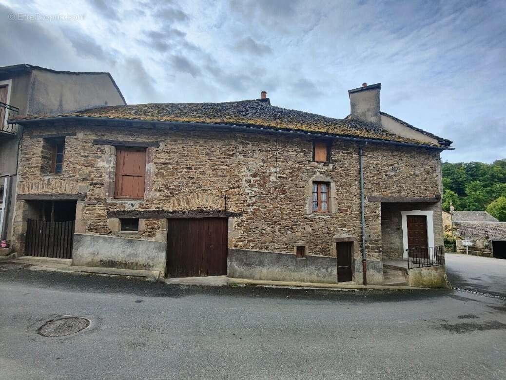 Calmont-maison avec jardin a renover - photo 5