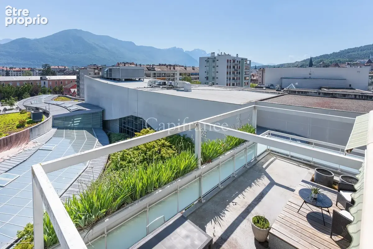 Rare T5 en attique avec vue dégagée, garage possible, hypercentre ANNECY (74) - photo 2