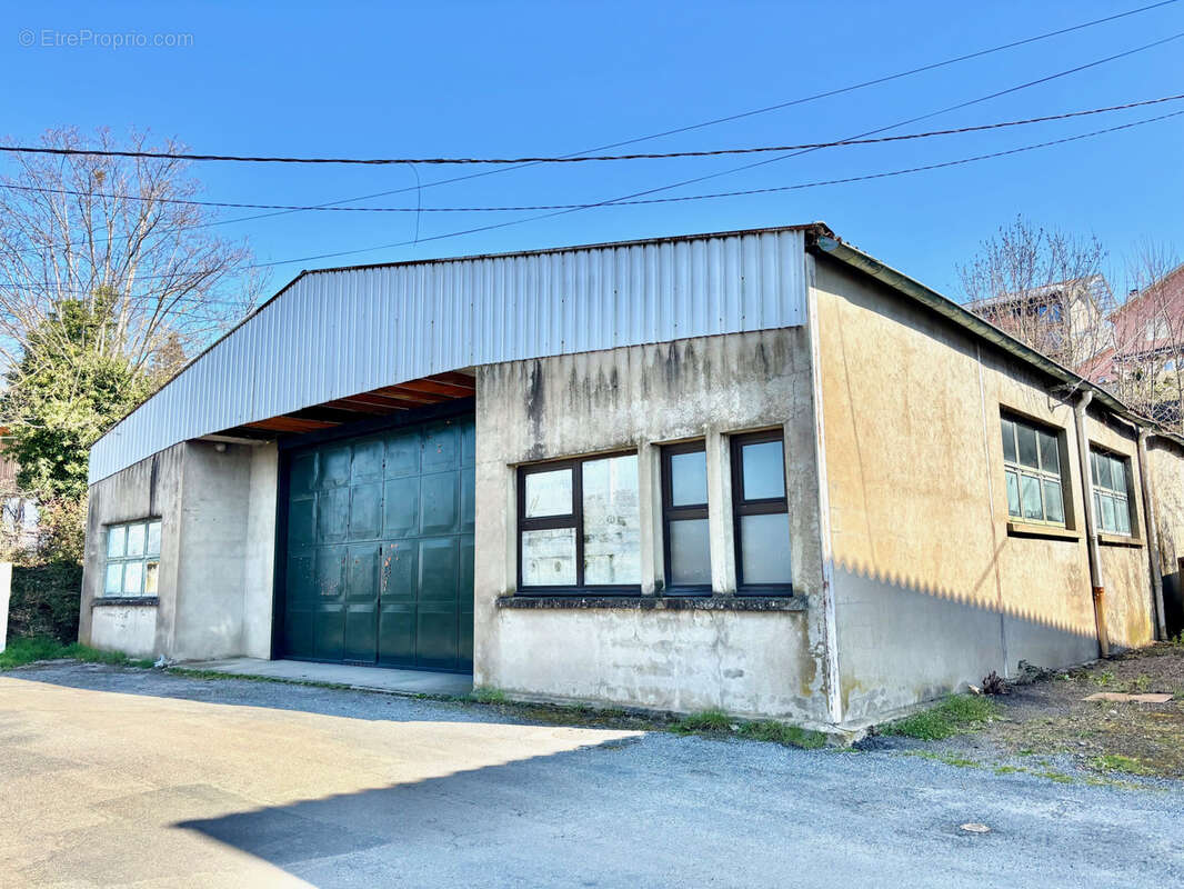 Commerce à SAINT-PIERRE-LA-PALUD