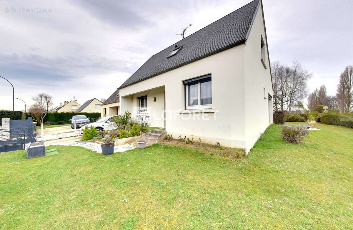 Maison à SAINT-GERMAIN-LA-BLANCHE-HERBE