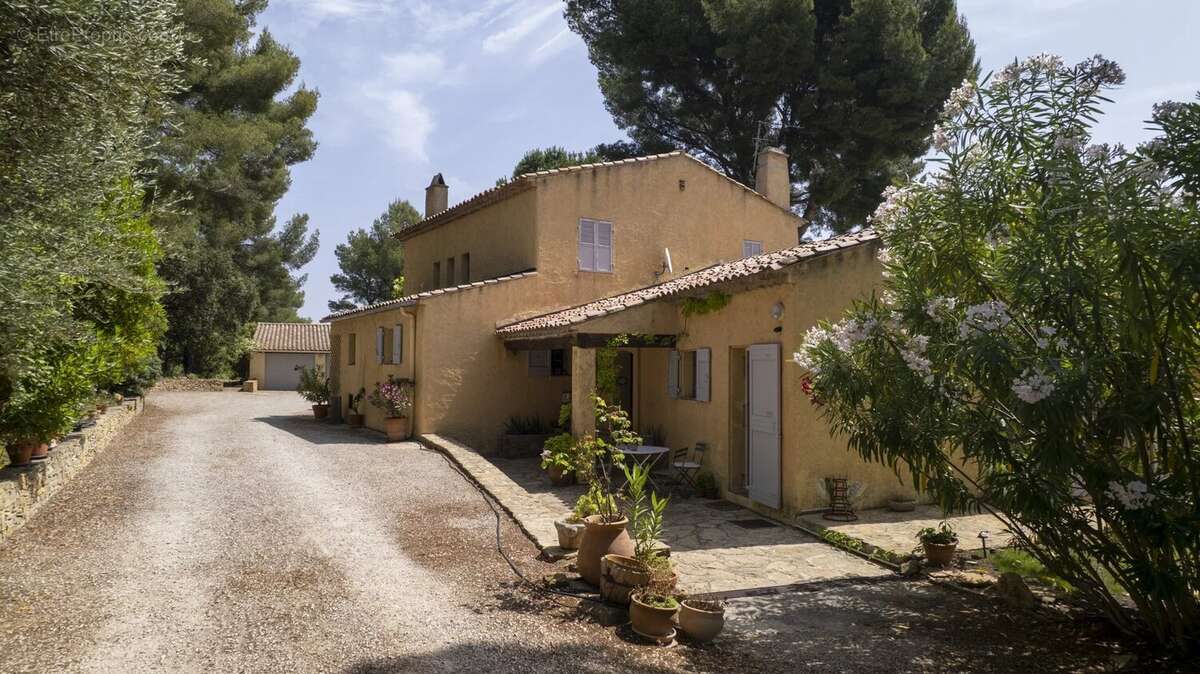 Maison à LA CADIERE-D&#039;AZUR
