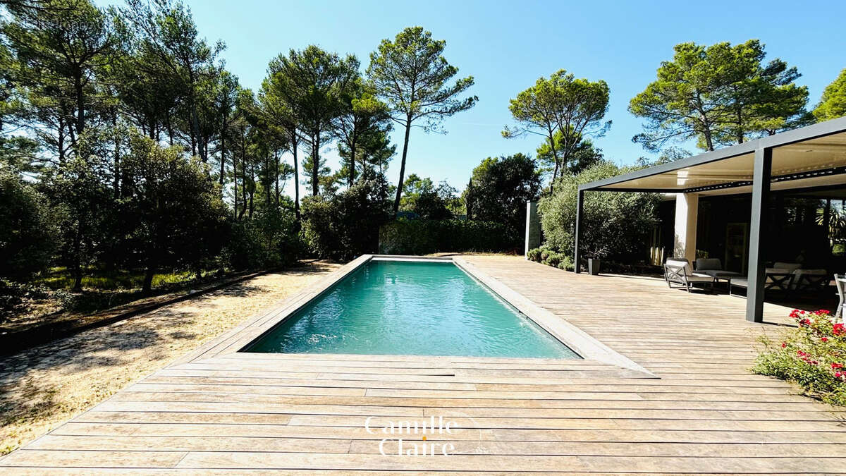 Maison à SAINT-MARC-JAUMEGARDE