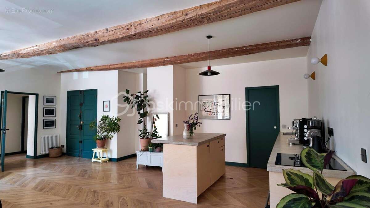 Appartement à FORCALQUIER