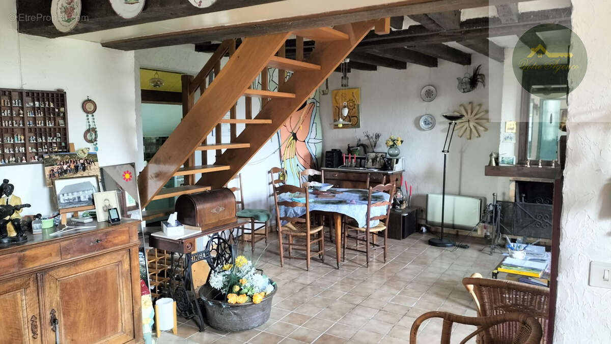 Maison à MONTACHER-VILLEGARDIN